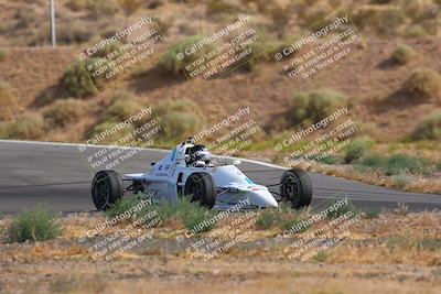 media/Jun-01-2025-CalClub SCCA (Sun) [[eae223c5dd]]/Group 3/Qualifying/